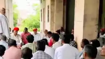सरवाड़: सरवाड़ ब्लॉक एवं नगर कांग्रेस कमेटी की बैठक आयोजित, पूर्व चिकित्सा मंत्री डॉ. रघु शर्मा के जन्मदिन को लेकर हुई चर्चा
