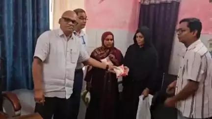 रुदौली: CHC मवई के निरीक्षण के लिए पहुंचे CMO और अपर निदेशक चिकित्सा स्वास्थ्य एवं परिवार कल्याण अयोध्या