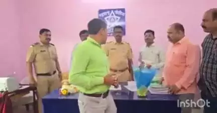 औसा: औसा पोलीस ठाण्यात संजय कांबळे यांची पोलीस उपनिरीक्षकपदी पदोन्नती, डिजिटल मीडियाच्या वतीने सत्कार