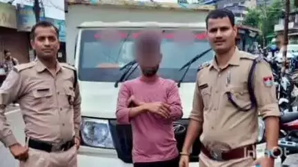 अल्मोड़ा: धारानौला में शराब के नशे में वाहन चलाते पिकअप चालक को पुलिस ने पकड़ा, वाहन सीज कर ₹15000 का किया कोर्ट चालान