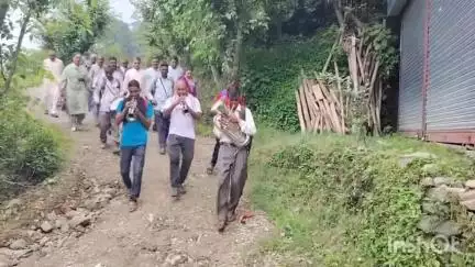 सरकाघाट: विधायक दलीप ठाकुर ने महिला मंडल भवन रोपड़ी का उद्घाटन किया