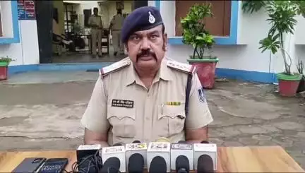 महिदपुर: सेकाखेडी में टांडा रोड मुर्गी फार्म के सामने से महिदपुर पुलिस ने 16 क्वार्टर देशी शराब के साथ एक आरोपी को पकड़ा