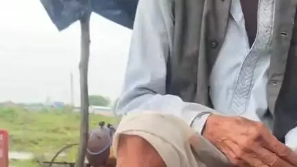 झालरापाटन: मिनी सचिवालय में बुजुर्ग ने SP को परिवाद देकर लिमि गांव में मारपीट करने वाले आरोपियों के खिलाफ कार्रवाई की मांग की