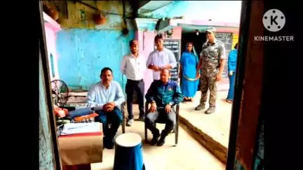 बरही: बरही में एसडीओ ने बच्चों संग चखा सांगलिया मध्यान भोजन का स्वाद