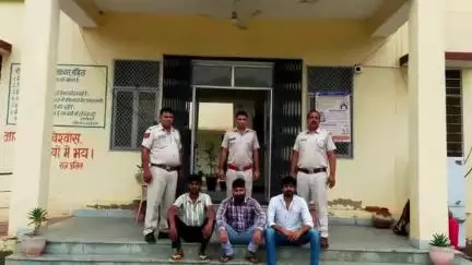 बुहाना: पचेरी कलां पुलिस ने तीन बदमाशों को किया गिरफ्तार, घसेड़ा में शराब ठेके के पास मारपीट करने वाला आरोपी भी शामिल