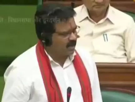 कवर्धा: डिप्टी सीएम विजय शर्मा ने विधानसभा प्रश्नकाल में पीएम आवास योजना को लेकर पूर्व सीएम बघेल और चरणदास महंत को दिया जवाब