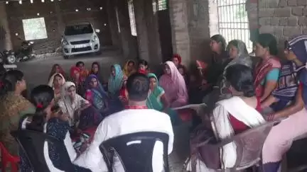 बिथान: कालामंजर टोल पर परिवार नियोजन और दस्त नियंत्रण को लेकर जागरूकता चौपाल कार्यक्रम का आयोजन