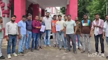 दुर्ग: जिला युवा कांग्रेस दुर्ग ग्रामीण के अध्यक्ष जयंत देशमुख के नेतृत्व में प्रतिनिधिमंडल ने जिलाधीश दुर्ग को ज्ञापन सौंपा