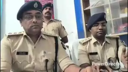 कहरा: सौरबाजार थाना: सिलेट बेलवाड़ा में पुलिस ने स्मैक बरामद किया, आरोपी फरार, सदर थाना में SDPO ने की प्रेस वार्ता