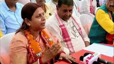 जमुआ: बाबूलाल मरांडी के खेत में धान रोपाई की तस्वीर पर जमुआ विधायक मंजू कुमारी ने कहा- यह आत्मनिर्भरता का प्रेरक संदेश है