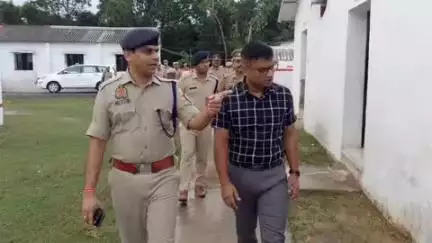 बलरामपुर: डीआईजी ने रिजर्व पुलिस लाइंस में प्रशिक्षणरत आरक्षियों की सुविधाओं का लिया जायजा, रिक्रूट आरक्षियों के साथ किया संवाद