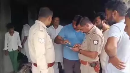 शामली: गढ़ी अब्दुल्ला में मकान में आगजनी की वारदात में सीसीटीवी फुटेज के आधार पर गांव के व्यक्ति के खिलाफ मुकदमा दर्ज
