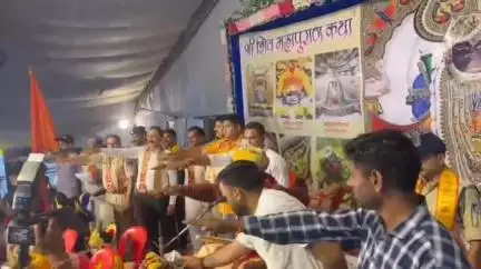 सीतामऊ: सीतामऊ में महापुराण कथा में नशे के विरुद्ध अभियान, राष्ट्रीय संत ने नशा न करने की अपील की