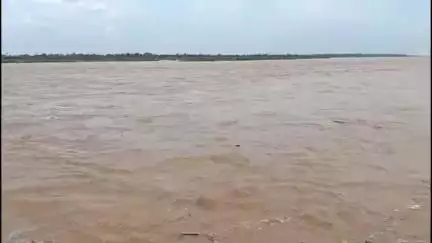 बेलागंज: बेलागंज प्रखंड क्षेत्र की फल्गु नदी में जल स्तर बढ़ा, प्रशासन मुस्तैद
