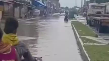सिमरी बख्तियारपुर: सोनवर्षा राज: देहद चौक के पास नाला निर्माण न होने से जलजमाव, दुर्घटना की आशंका