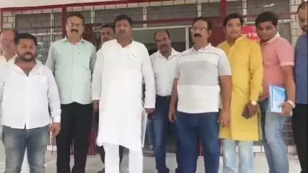 अमरोहा: रामडोल शोभायात्रा में अतिरिक्त पुलिस बल तैनात करने की मांग को लेकर एसपी को सौंपा गया ज्ञापन