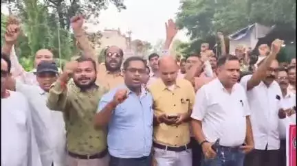 पेण्ड्रा रोड गौरेला: कर्मचारी अधिकारी फेडरेशन जीपीएम ने कर्मचारियों की मांगों को लेकर GPM कलेक्टर को मुख्यमंत्री के नाम सौंपा ज्ञापन