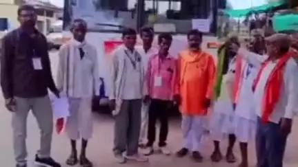 धरियावद: जयपुर में आयोजित सहकारिता सम्मेलन के लिए भाजपा ग्रामीण मंडल के कार्यकर्ता हुए जयपुर रवाना