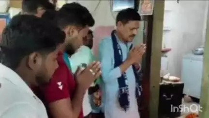 गुरारू: बंदौल गांव में ग्रामीण चिकित्सक को श्रद्धांजलि दी गई