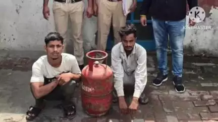 पानीपत: चोरी करने वाले दो शातिर चोर गिरफ्तार, दो वारदातों का खुलासा, चोरी का एक गैस सिलेंडर बरामद