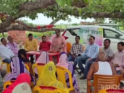 सिधवलिया: सिधवलिया प्रखंड के जलालपुर गांव में कालाजार और फइलेरिया को लेकर कार्यक्रम आयोजित, गांव के लोग रहे मौजूद