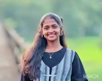 ചെങ്ങന്നൂർ: എണ്ണയ്ക്കാട്ട് പത്താം ക്ലാസ് വിദ്യാർത്ഥിനിയെ വീടിനുള്ളിൽ തൂങ്ങിമരിച്ച നിലയിൽ കണ്ടെത്തി