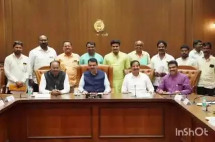 कोरपना: जिवती तालुक्यातील 14 वादग्रस्त गावांचा प्रश्न तात्काळ मार्गे लागणाऱ्याचे निर्देश मुख्यमंत्री देवेंद्र फडणवीस यांनी दिले