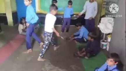 पथरिया: बारिश से जर्जर हुए कई शासकीय विद्यालय, डर के साए में विद्यार्थी कर रहे हैं अध्ययन