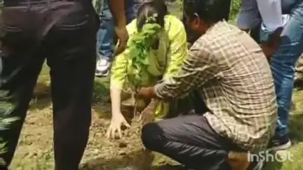 बाजपुर: बाजपुर में धूमधाम से मनाया गया हरेला का पर्व, क्षेत्रीय अधिकारियों सहित तमाम लोगों ने किया पौधारोपण