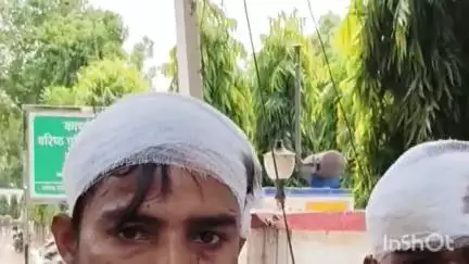 सहारनपुर: सहारनपुर के पठेड़ गांव में शादी में डीजे पर डांस करते हुए नाली का पानी डालने को लेकर दो युवकों के साथ हुई मारपीट