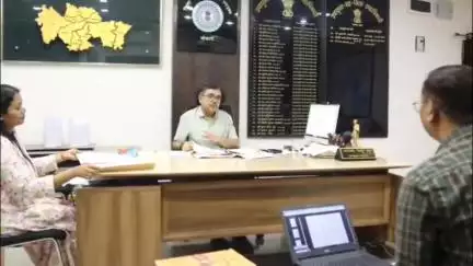 चास: गोपनीय कार्यालय में उपायुक्त ने न्यायालयों में लंबित वादों की समीक्षा की, ज़रूरी दिशा निर्देश दिए