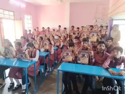 पलेरा: पलेरा पुलिस ने नशा मुक्ति अभियान के तहत नगर के स्कूलों में छात्र-छात्राओं को दिलाई शपथ