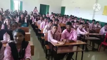 खरसावां: मॉडल स्कूल खरसावां में युवा कौशल विकास दिवस की दसवीं वर्षगांठ मनाई गई
