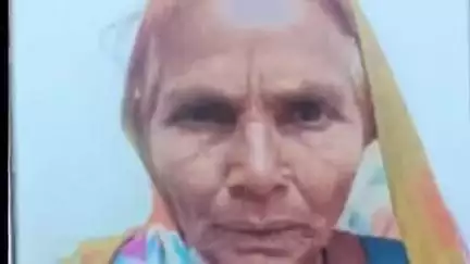 प्रतापगढ़: आहोपुर गांव में कच्ची दीवार गिरने से महिला की मौत, पुलिस ने शव भेजा पोस्टमार्टम के लिए