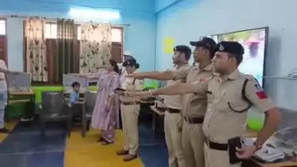 सिलवानी: सिलवानी एकीकृत कन्या शाला विद्यालय में 'नशे से दूरी है जरूरी' अभियान के तहत दिलाई गई शपथ