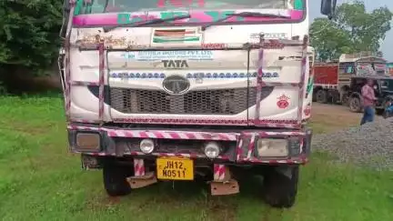 देवरी: चालान न होने पर गिट्टी लदे दो ट्रक पकड़े गए, देवरी थाना में मामला दर्ज