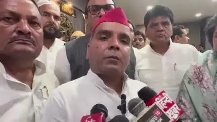 आज़मगढ़: आजमगढ़ के सदर सांसद धर्मेंद्र यादव ने बिहार के नीतीश कुमार से सवाल किया, कहा- 20 वर्ष तक किस वोटर लिस्ट से बने सीएम