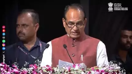 किसानों की मेहनत व वैज्ञानिकों के प्रयास से खाद्य उत्पादन निरंतर बढ़ रहा है: केंद्रीय कृषि मंत्री

#AgriGoI #Agriculture