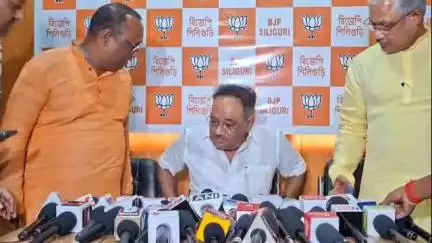 মাটিগাড়া: পশ্চিমবঙ্গ ধীরে ধীরে পশ্চিম বাংলাদেশে পরিণত হচ্ছে; শিলিগুড়িতে বিস্ফোরক মন্তব্য রাজ্য বিজেপি সভাপতি শমীক ভট্টাচার্য