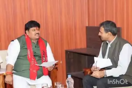 तराना: उज्जैन सांसद ने सिंहस्थ-2028 हेतु रेलवे की कार्य-योजना पर पश्चिम रेलवे के महाप्रबंधक से की चर्चा