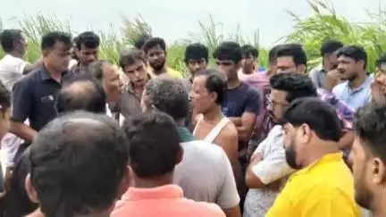 কাঁথি ১: বাধিয়া অঞ্চলের বন্যাকবলিত এলাকা পরিদর্শন করে আজ পাশে থাকার বার্তা দিলেন বিধায়ক