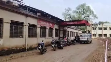 चाईबासा: महुदी गांव में ट्रैक्टर के स्टीयरिंग में दबने से चालक की मौत