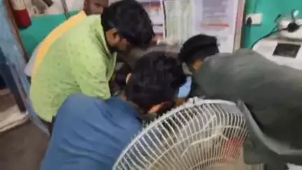 দিনহাটা ২: চৌধুরীহাট থেকে খাটামারি যাওয়ার পথে পথ দুর্ঘটনায় জখম দুই যুবক