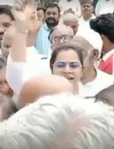 चूरू: चूरू में कांग्रेस पदाधिकारियों और कार्यकर्ताओं ने जिला कलेक्ट्रेट में स्मार्ट मीटर के खिलाफ किया विरोध प्रदर्शन