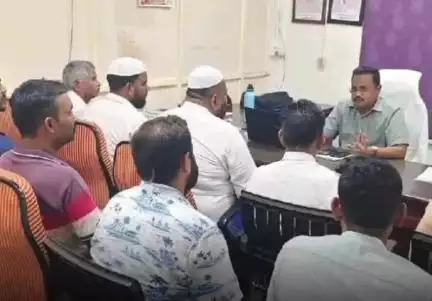 మున్సిపల్ సిబ్బంది పేరుతో ఫేక్ ఐడి కార్డులు ధరించి, మోసం చేస్తున్నారు మోసపోవద్దు: మున్సిపల్ కమిషనర్ శ్రీనివాసులు