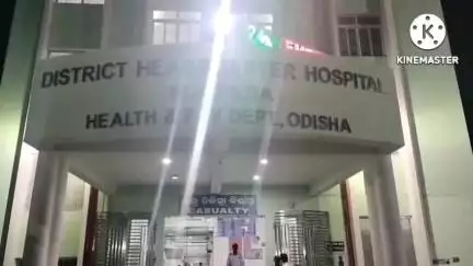 ନୂଆପଡା: ବିଷ କ୍ରିୟାରେ ଖରୀଆର ରୋଡ ସହର ର ଜଣେ ମହିଳା ଗୁରୁତର ଜିଲ୍ଲା ମୁଖ୍ୟ ଚିକିତ୍ସାଳୟରେ ଭର୍ତ୍ତି