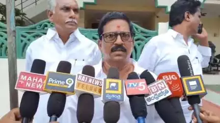 వీధి రౌడీలా వ్యవహరించవద్దని మాజీ మంత్రి పేర్ని నాని పై ధ్వజమెత్తిన బందరు మార్కేట్ యార్డ్ చైర్మన్ కుంచే నాని