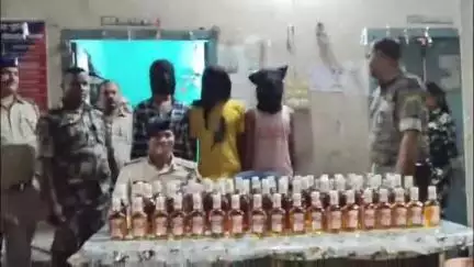 मधुबनी: लहरियागंज से शराब से लदी कार के साथ तीन तस्कर गिरफ्तार, सलेमपुर के पास से भी शराब जब्त