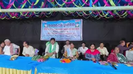 ନୂଆପଡା: ହାତିବନ୍ଧା ଗ୍ରାମରେ  କଲ୍ୟାଣ ମଣ୍ଡପ ନିର୍ମାଣ ପାଇଁ  ଉତ୍ସବମୟ ଶିଳାନ୍ୟାସ କାର୍ଯ୍ୟକ୍ରମରେ ଯୋଗ ଦେଲେ ବିଧାୟକ ଅଧୀରାଜ୍ ପାଣଗ୍ରାହୀ