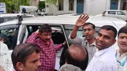 मेहगांव: कलेक्टर संजीव श्रीवास्तव ने मेहगांव व गोहद तहसील का किया निरीक्षण, लोक सेवा केंद्रों पर लगाया ₹50-50 हजार का जुर्माना
